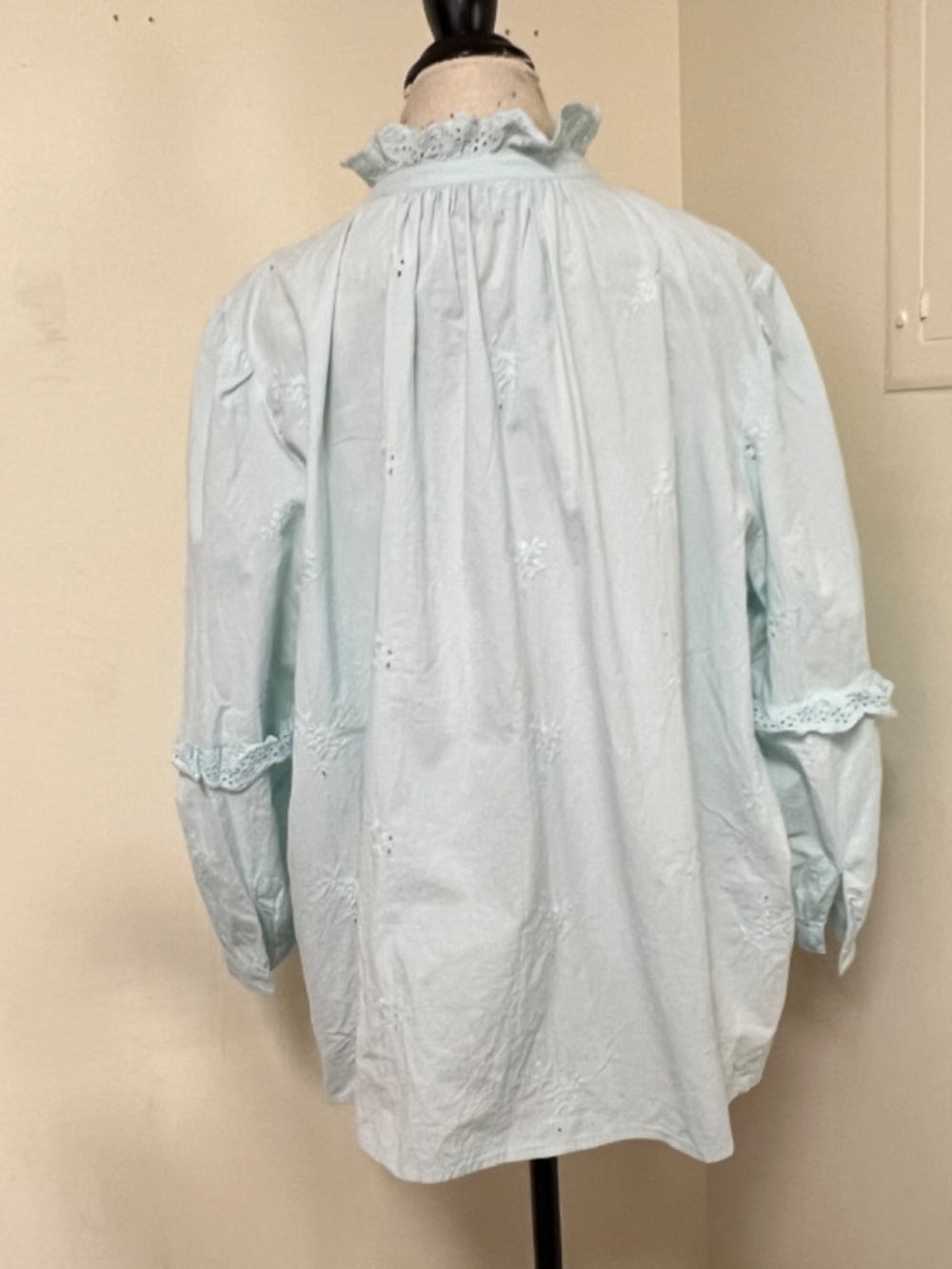 Women's Cotton Eyelet-Front 3/4-Puff Sleeve Blouse Size Plus XXL - Picture 6 of 14